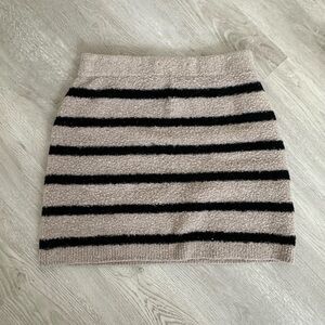 LOFT sweater mini skirt. Size small.
